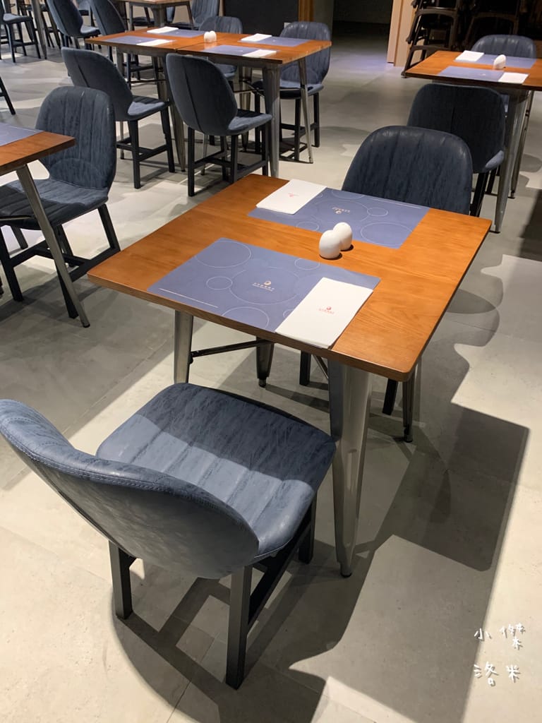 《旅遊美食》 台中鳳凰酒店- 鳳凰食號 ｜ 2022全新開幕鳳凰酒店 早午餐 Buffet吃到飽只要499！星巴客 哈根達斯無限續 用餐區附設兒童遊戲區 台中美食推薦 Buffet推薦 早午餐推薦