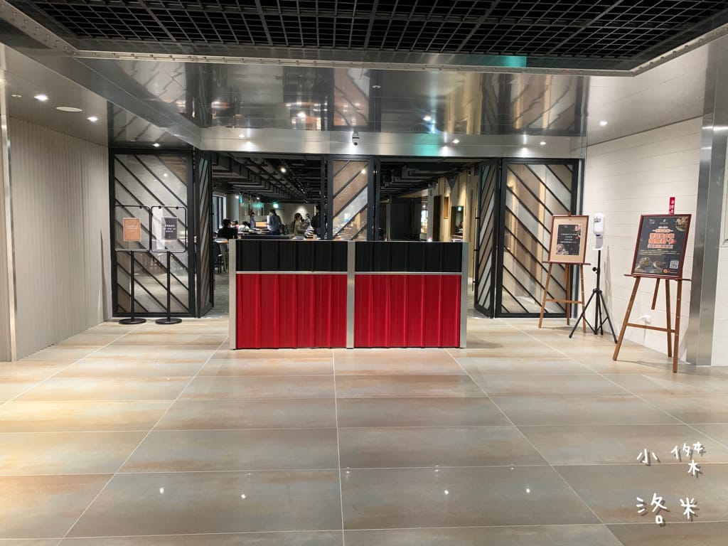 《旅遊美食》 台中鳳凰酒店- 鳳凰食號 ｜ 2022全新開幕鳳凰酒店 早午餐 Buffet吃到飽只要499！星巴客 哈根達斯無限續 用餐區附設兒童遊戲區 台中美食推薦 Buffet推薦 早午餐推薦