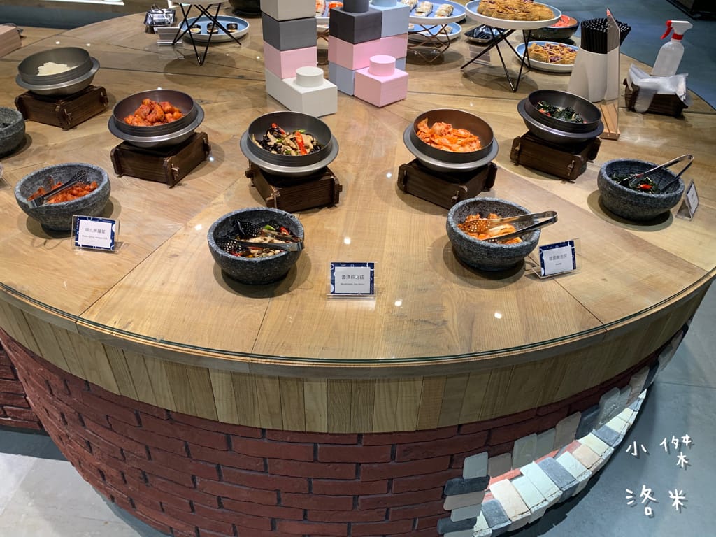 《旅遊美食》 台中鳳凰酒店- 鳳凰食號 ｜ 2022全新開幕鳳凰酒店 早午餐 Buffet吃到飽只要499！星巴客 哈根達斯無限續 用餐區附設兒童遊戲區 台中美食推薦 Buffet推薦 早午餐推薦