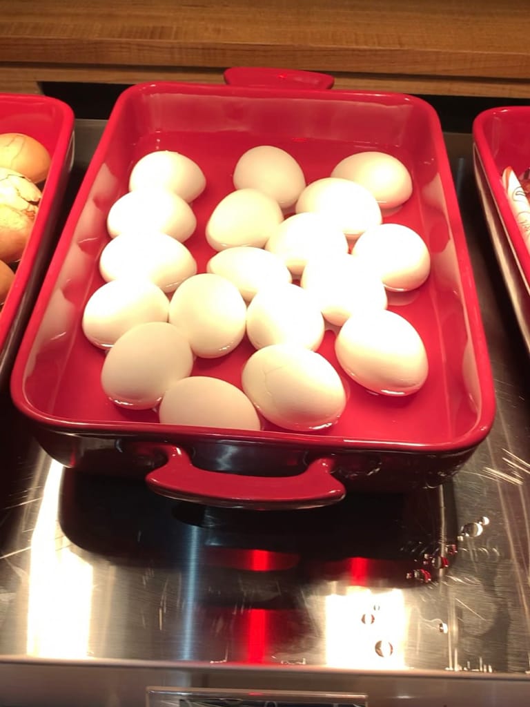 《旅遊美食》 台中鳳凰酒店- 鳳凰食號 ｜ 2022全新開幕鳳凰酒店 早午餐 Buffet吃到飽只要499！星巴客 哈根達斯無限續 用餐區附設兒童遊戲區 台中美食推薦 Buffet推薦 早午餐推薦