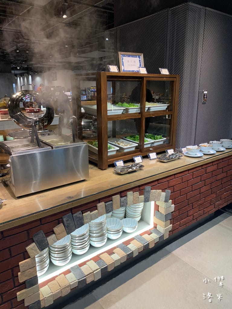 《旅遊美食》 台中鳳凰酒店- 鳳凰食號 ｜ 2022全新開幕鳳凰酒店 早午餐 Buffet吃到飽只要499！星巴客 哈根達斯無限續 用餐區附設兒童遊戲區 台中美食推薦 Buffet推薦 早午餐推薦