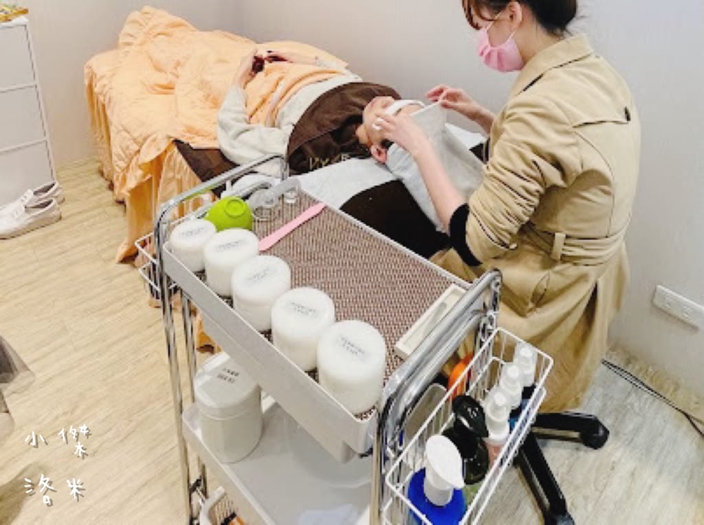 《保養護膚》 VIYA’S薇亞絲｜來自日本的品牌 女生就是要定期愛面子 最懂亞洲肌膚的需要 新莊宏匯做臉推薦