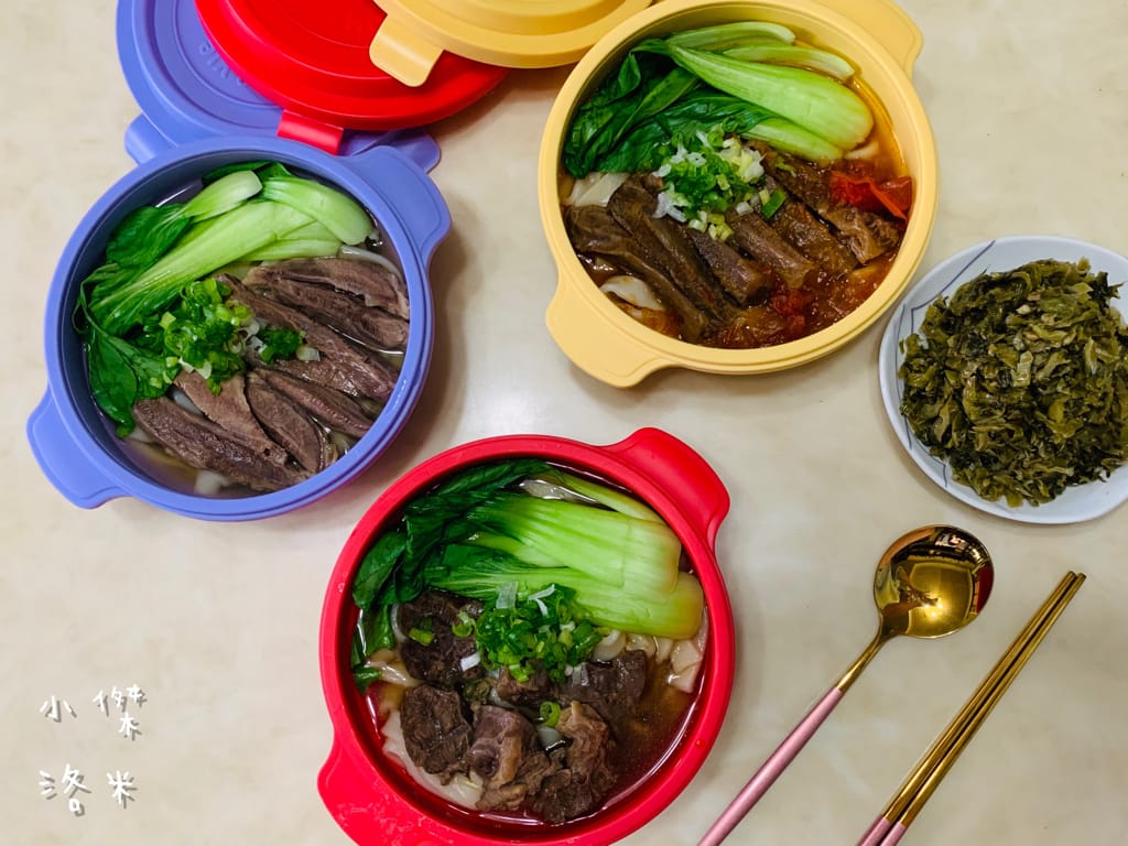 《宅配美食》開箱 洪師父牛肉麵 5屆冠軍的牛肉麵宅配到家 在家防疫也能吃到好料 冷凍調理包推薦 牛肉麵推薦 防疫推薦