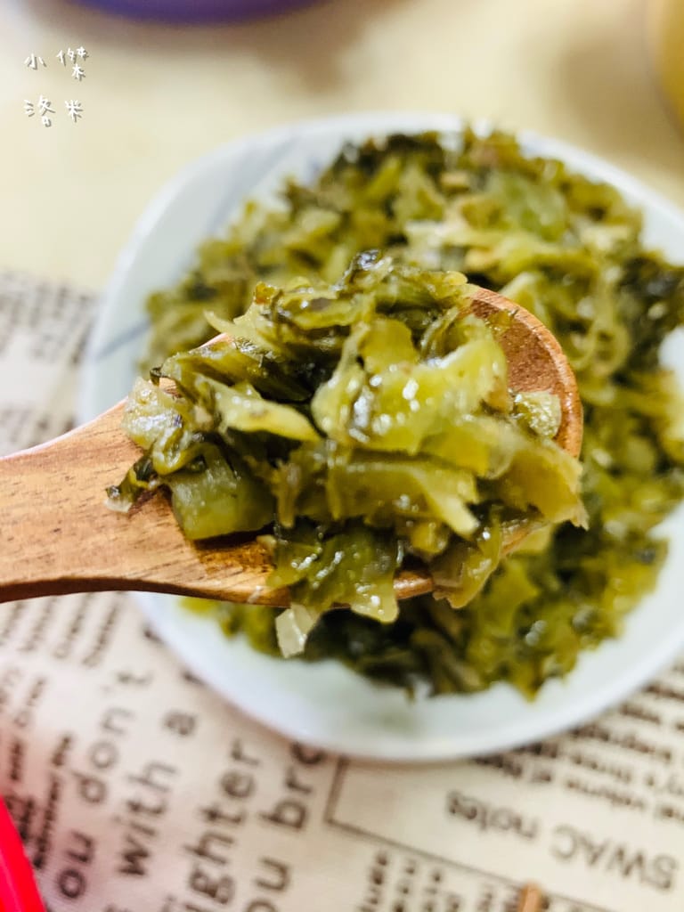 《宅配美食》開箱 洪師父牛肉麵 5屆冠軍的牛肉麵宅配到家 在家防疫也能吃到好料 冷凍調理包推薦 牛肉麵推薦 防疫推薦