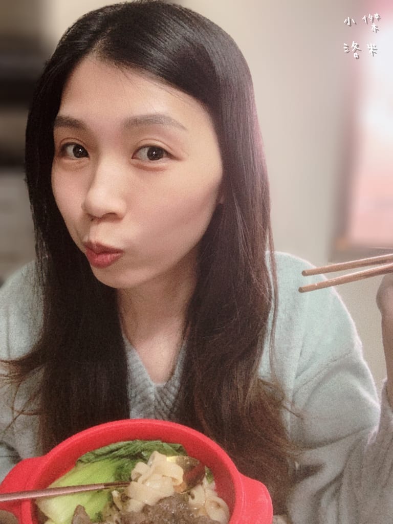 《宅配美食》開箱 洪師父牛肉麵 5屆冠軍的牛肉麵宅配到家 在家防疫也能吃到好料 冷凍調理包推薦 牛肉麵推薦 防疫推薦