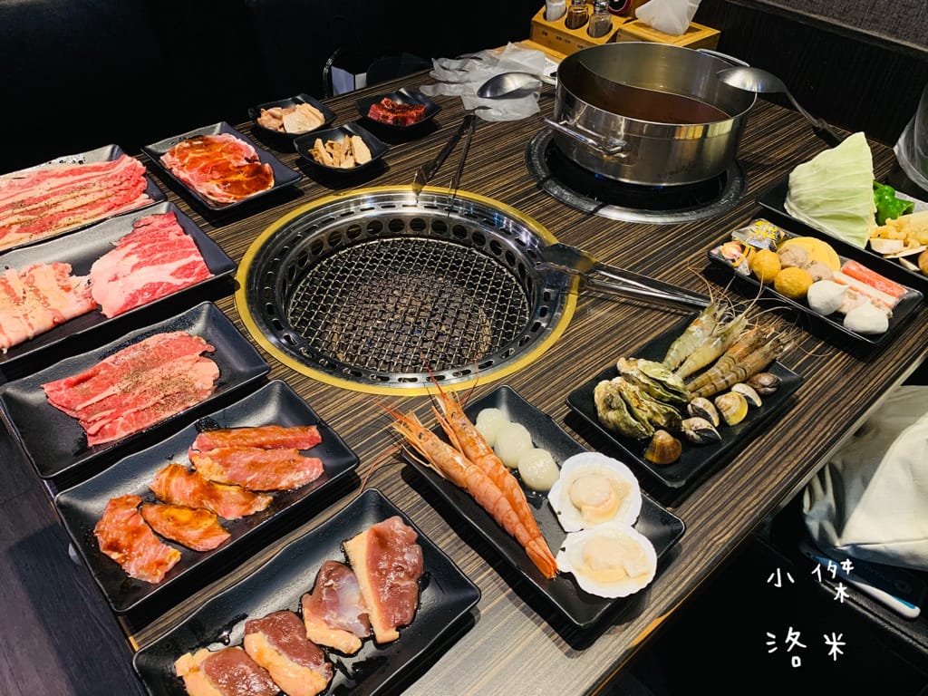 《美食》好客燒烤｜火烤兩吃海陸全餐吃到飽 頂級肉品帝王蟹 樹林秀泰美食推薦