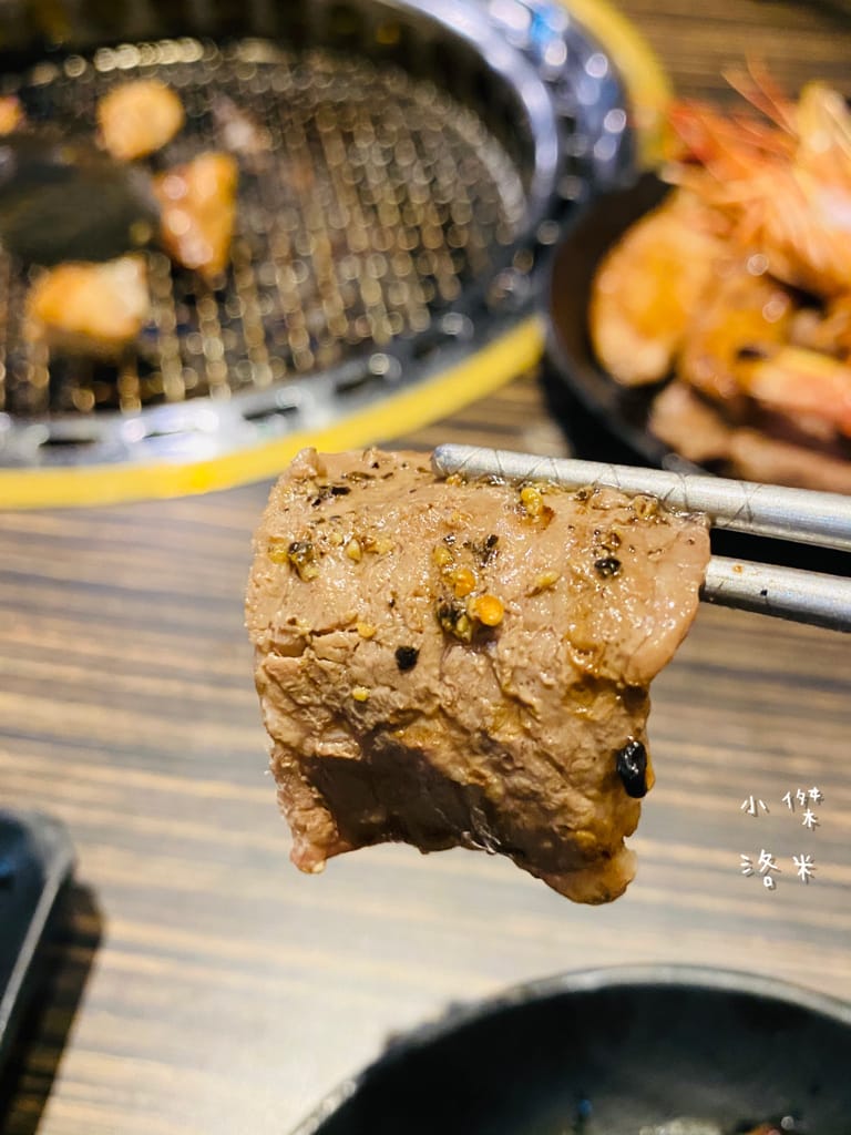 《美食》好客燒烤｜火烤兩吃海陸全餐吃到飽 頂級肉品帝王蟹 樹林秀泰美食推薦