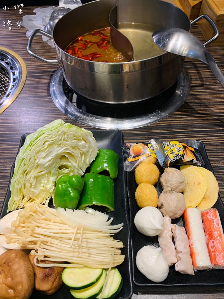 《美食》好客燒烤｜火烤兩吃海陸全餐吃到飽 頂級肉品帝王蟹 樹林秀泰美食推薦