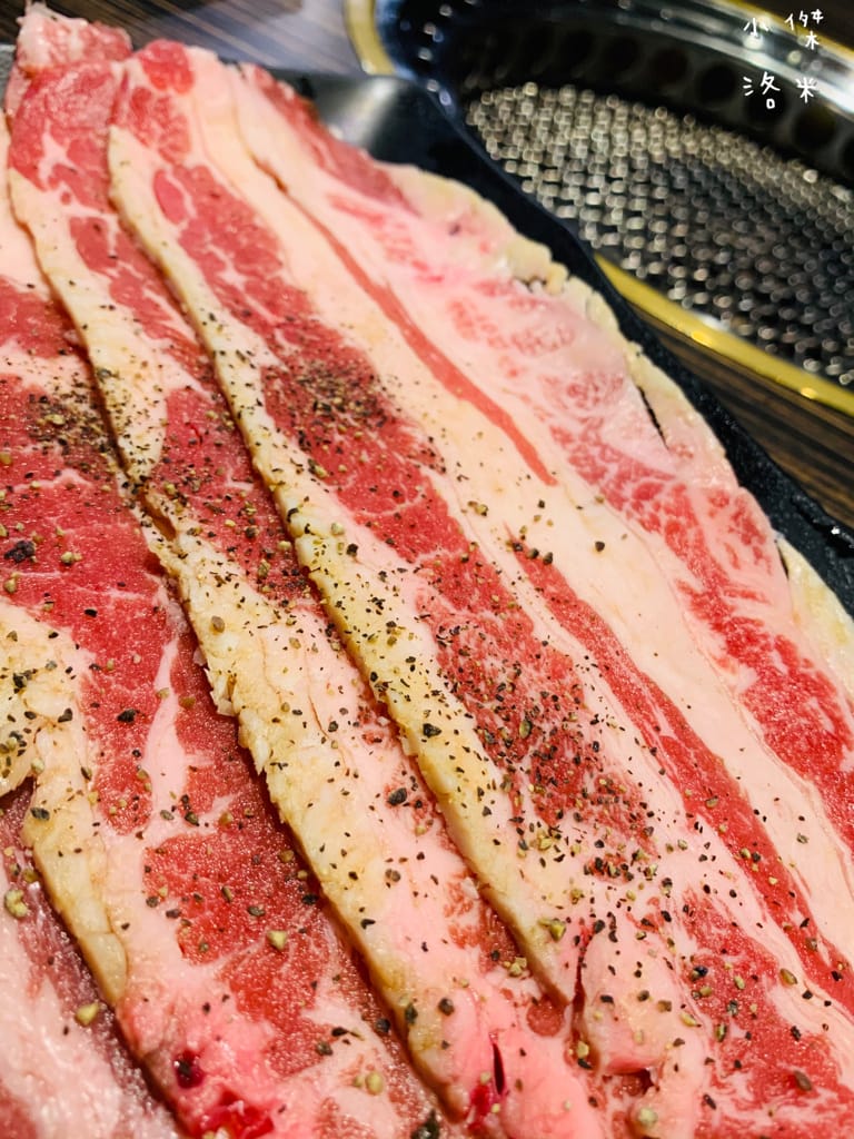 《美食》好客燒烤｜火烤兩吃海陸全餐吃到飽 頂級肉品帝王蟹 樹林秀泰美食推薦