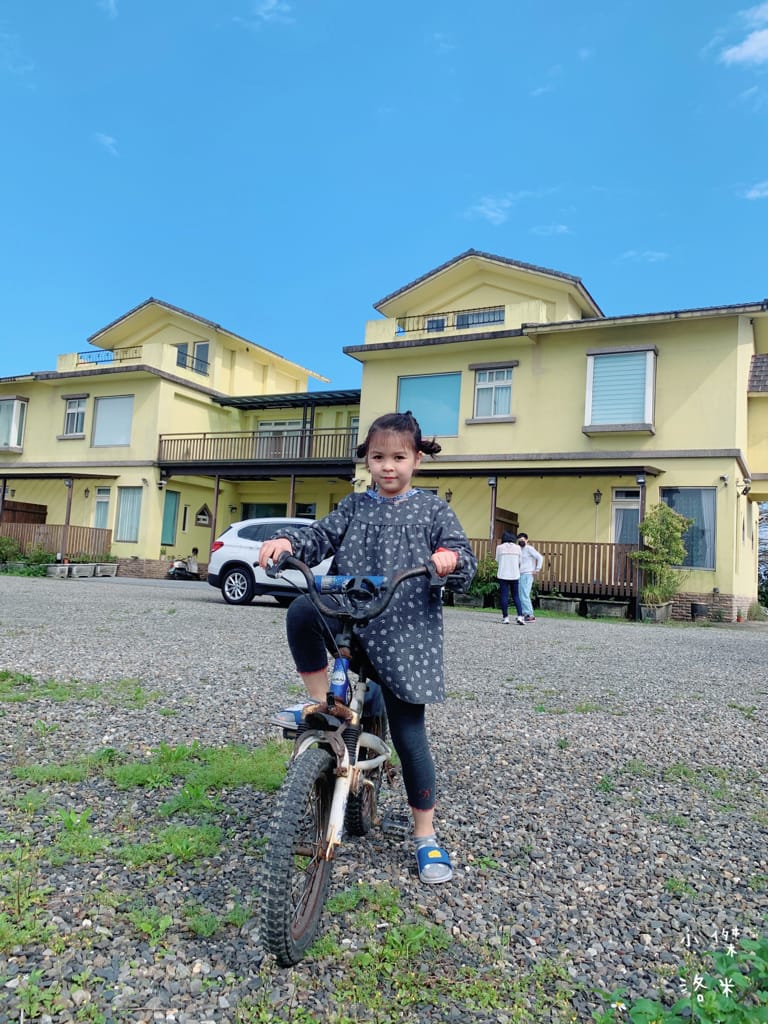 《旅遊》宜蘭-彩虹灣民宿｜五十二甲濕地畔 稻田小河環繞遠離都市塵囂 五結鄉包棟民宿推薦 親子住宿推薦