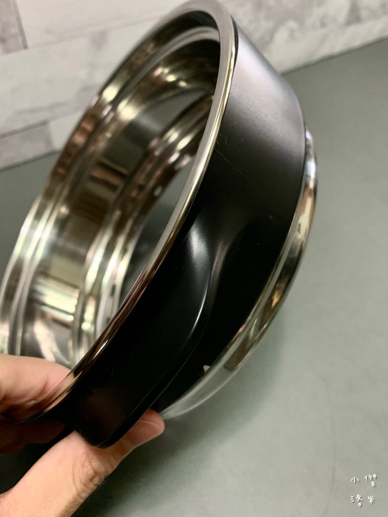 《生活》開箱【MOLIJIA 魔力家】M17 多功能不沾快煮小電鍋/電子鍋1.8L｜黑木紋款 上蒸下煮省時安全 小資族租屋族獨身族一鍋剛剛好 簡單小電鍋料理分享