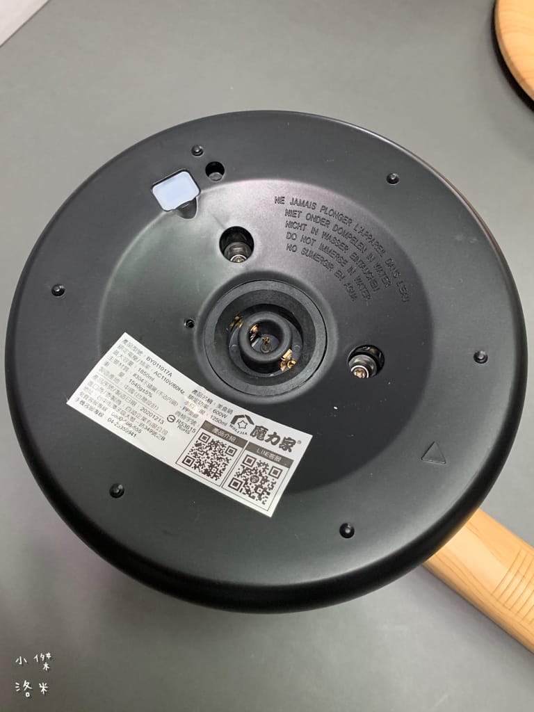 《生活》開箱【MOLIJIA 魔力家】M17 多功能不沾快煮小電鍋/電子鍋1.8L｜黑木紋款 上蒸下煮省時安全 小資族租屋族獨身族一鍋剛剛好 簡單小電鍋料理分享