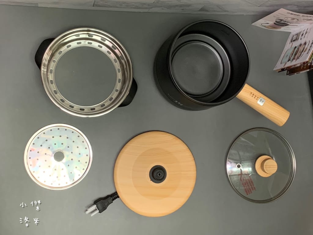 《生活》開箱【MOLIJIA 魔力家】M17 多功能不沾快煮小電鍋/電子鍋1.8L｜黑木紋款 上蒸下煮省時安全 小資族租屋族獨身族一鍋剛剛好 簡單小電鍋料理分享