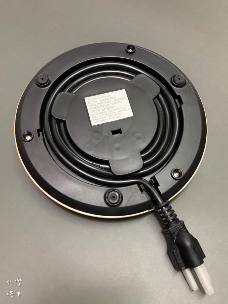 《生活》開箱【MOLIJIA 魔力家】M17 多功能不沾快煮小電鍋/電子鍋1.8L｜黑木紋款 上蒸下煮省時安全 小資族租屋族獨身族一鍋剛剛好 簡單小電鍋料理分享