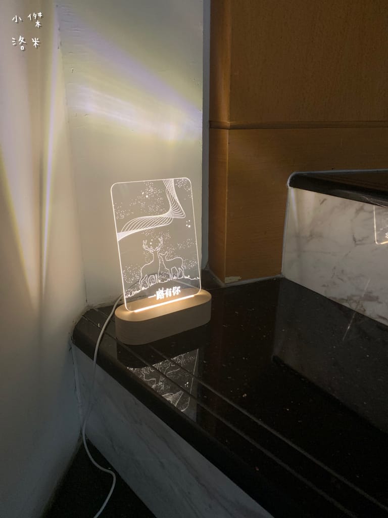 《生活》開箱 WOOD小夜燈｜木頭方程式最新推出 用美美的小夜燈打造我的生活儀式感 用線條點亮你的心
