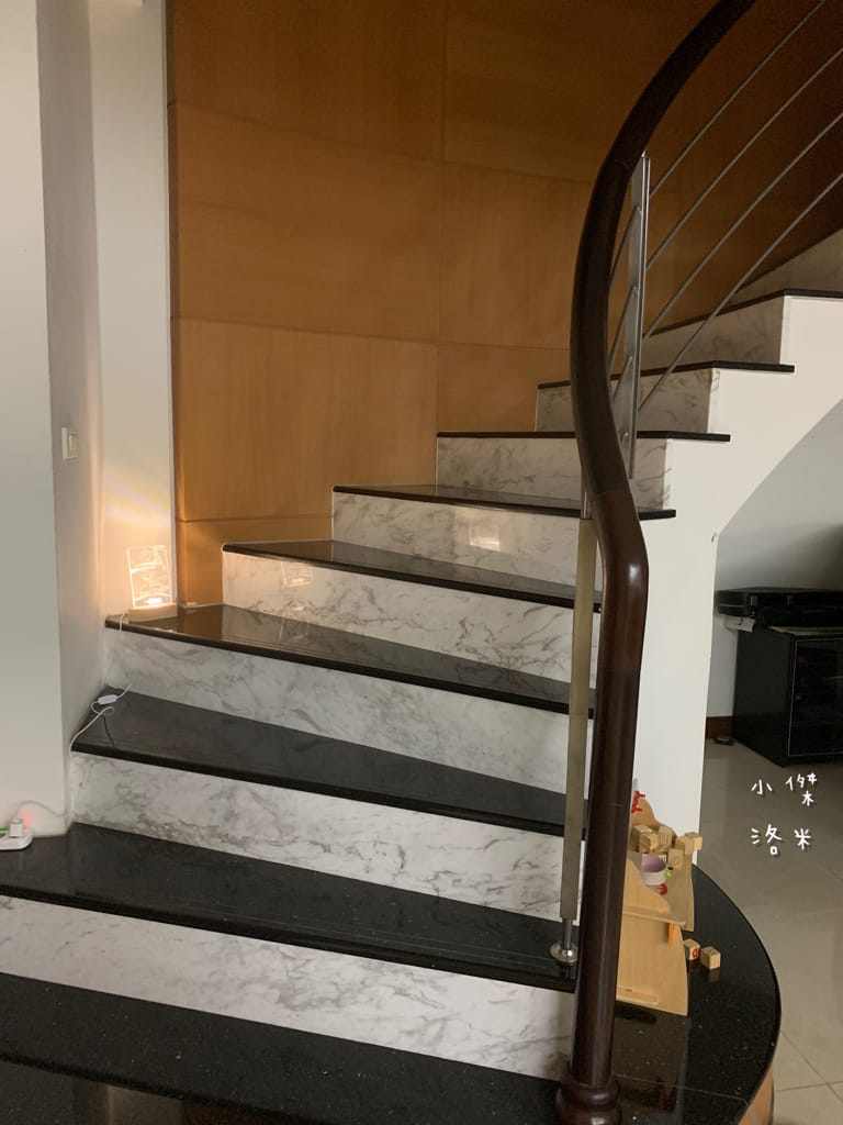 《生活》開箱 WOOD小夜燈｜木頭方程式最新推出 用美美的小夜燈打造我的生活儀式感 用線條點亮你的心