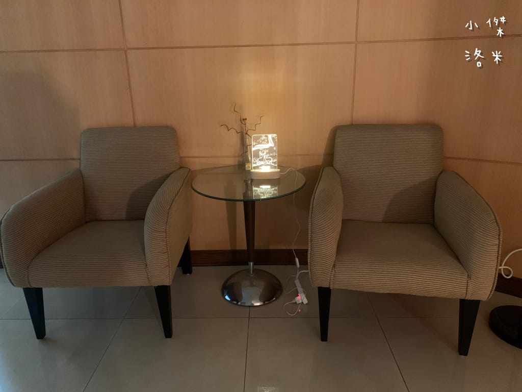 《生活》開箱 WOOD小夜燈｜木頭方程式最新推出 用美美的小夜燈打造我的生活儀式感 用線條點亮你的心