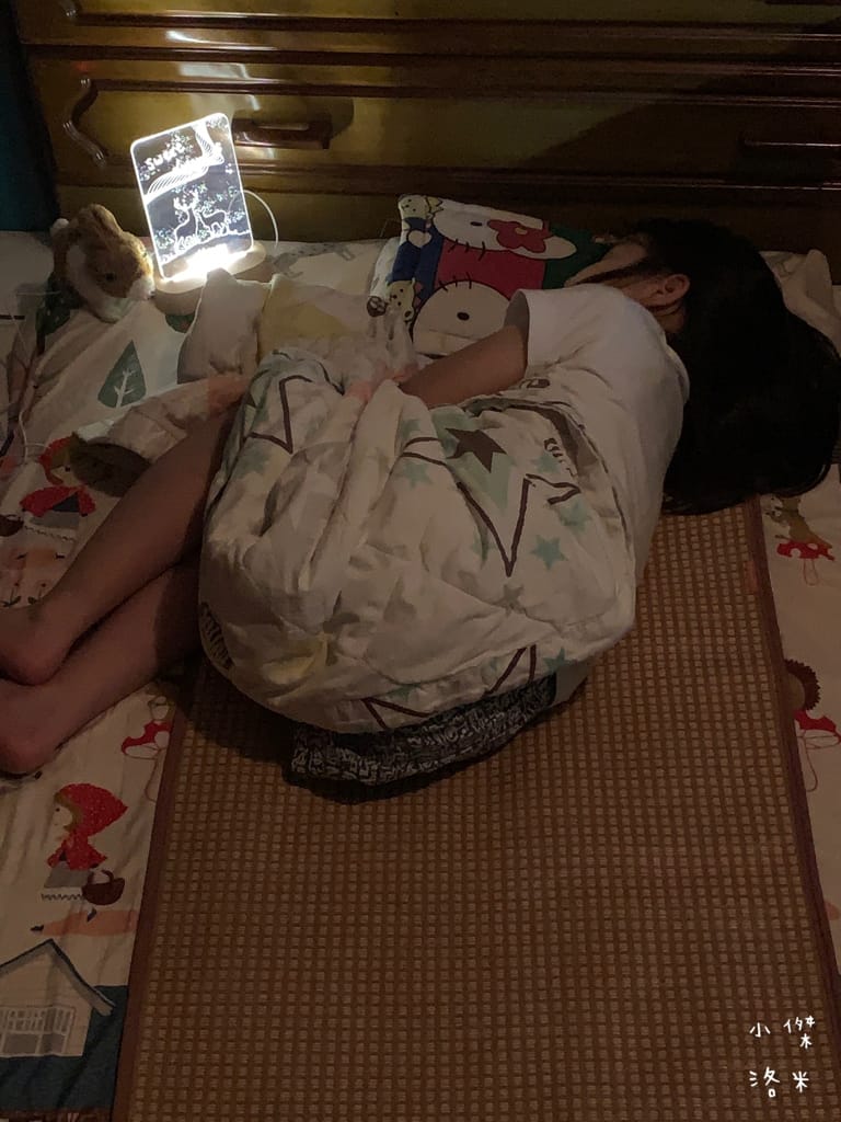 《生活》開箱 WOOD小夜燈｜木頭方程式最新推出 用美美的小夜燈打造我的生活儀式感 用線條點亮你的心