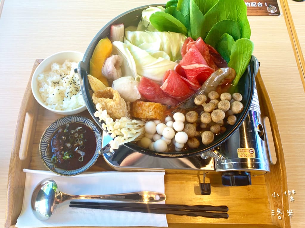 《旅遊美食》老司G Tea&Coffee｜宜蘭冬山 工業復古風 河岸玻璃屋 網美咖啡廳超好拍 兒童沙坑親子放風新選擇