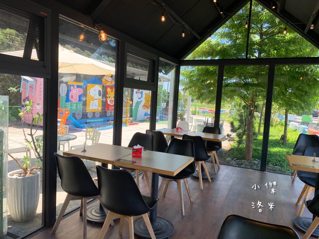 《旅遊美食》老司G Tea&Coffee｜宜蘭冬山 工業復古風 河岸玻璃屋 網美咖啡廳超好拍 兒童沙坑親子放風新選擇