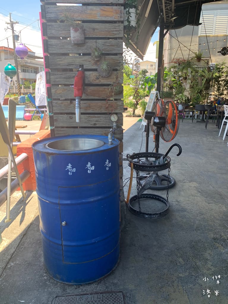 《旅遊美食》老司G Tea&Coffee｜宜蘭冬山 工業復古風 河岸玻璃屋 網美咖啡廳超好拍 兒童沙坑親子放風新選擇