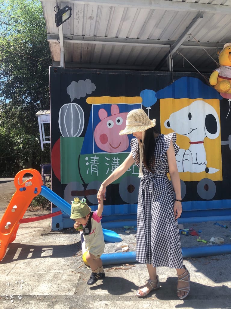 《旅遊美食》老司G Tea&Coffee｜宜蘭冬山 工業復古風 河岸玻璃屋 網美咖啡廳超好拍 兒童沙坑親子放風新選擇