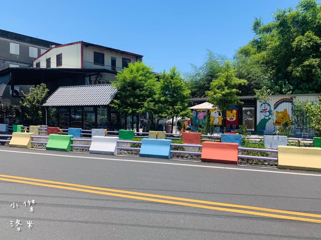 《旅遊美食》老司G Tea&Coffee｜宜蘭冬山 工業復古風 河岸玻璃屋 網美咖啡廳超好拍 兒童沙坑親子放風新選擇