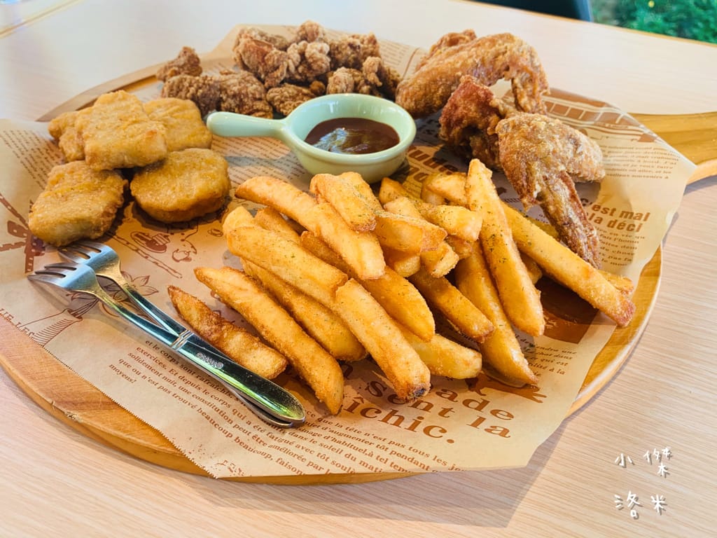 《旅遊美食》老司G Tea&Coffee｜宜蘭冬山 工業復古風 河岸玻璃屋 網美咖啡廳超好拍 兒童沙坑親子放風新選擇