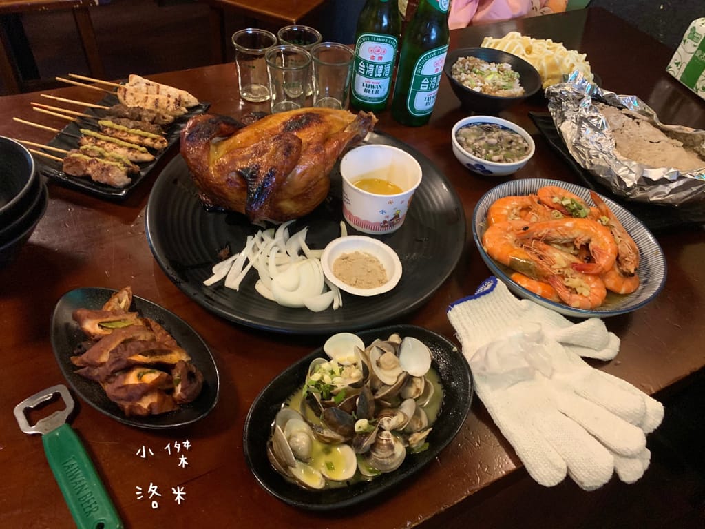 《美食》雞老闆桶仔雞｜桶仔雞/串燒/炸物/生啤 居酒屋風格  當月壽星送一隻桶仔雞 台北捷運萬隆站美食 壽星優惠