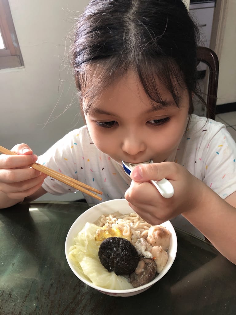 《健康》老協珍熬雞精｜榮獲雞精三冠王 香濃營養的常溫隨身包雞精推薦