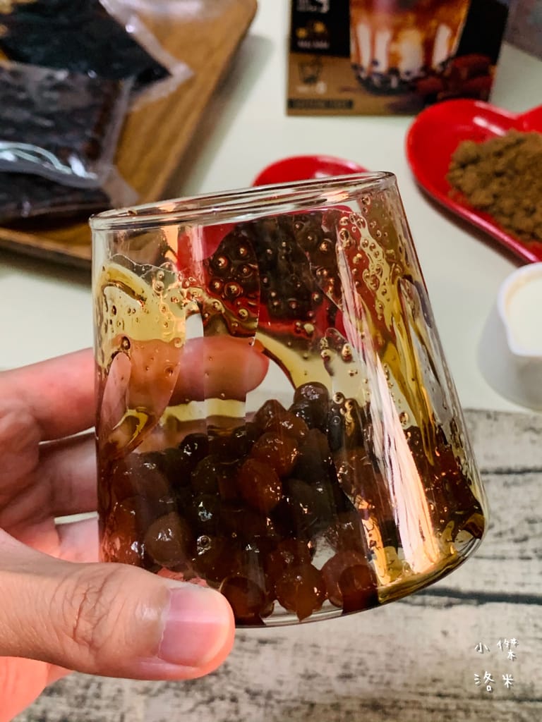 《宅配美食》開箱 徐可波 BOBA CHiC｜想和就喝 簡單自製黑糖珍珠鮮奶 英式伯爵奶茶 疫情下享受午茶時光 調一杯屬於自己的味道 DIY搖飲推薦
