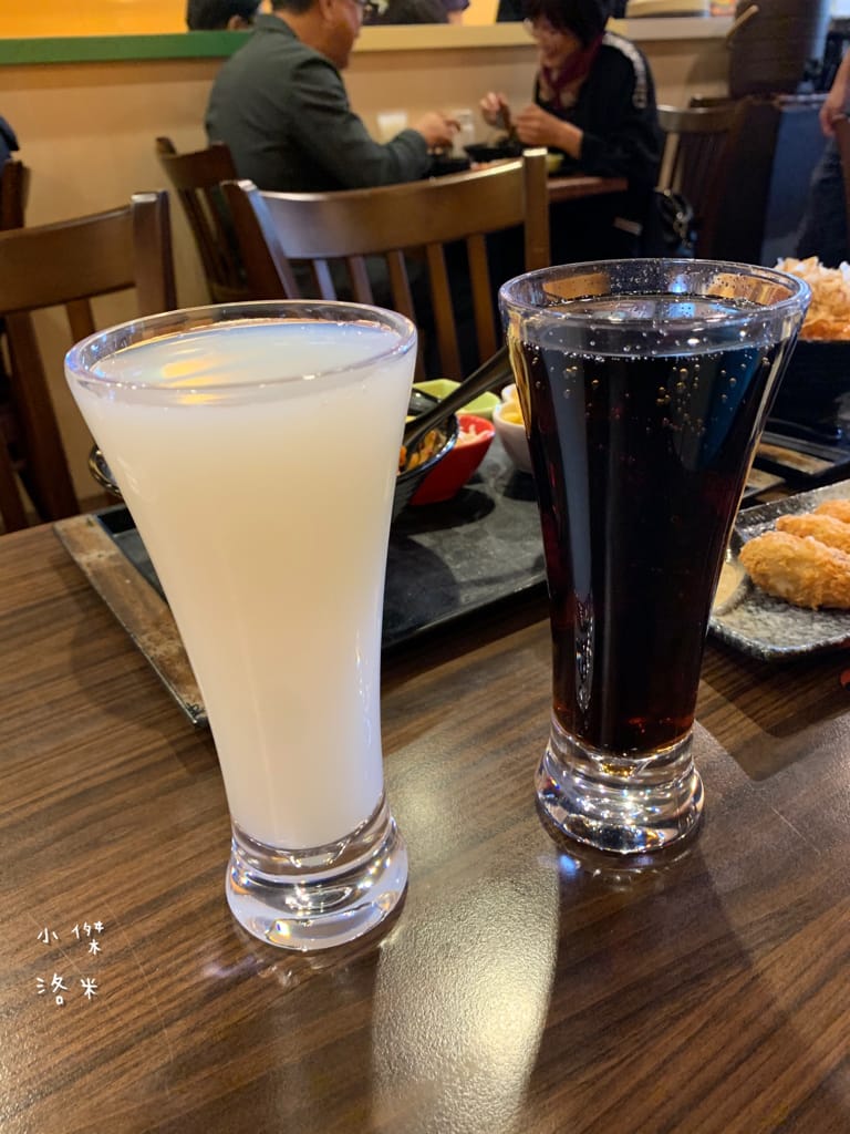 《美食》新丼｜網路熱度超高美食 誇張邪惡濃郁的起司瀑布牽絲到天邊 酥脆的oversize重量菲力豬排 叫人怎能不心動 中山站美食 台北好吃丼飯 台北美食推薦