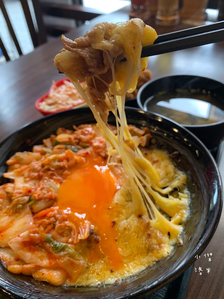 《美食》新丼-二訪｜混血韓美新丼超對味 韓式泡菜X雙色芝心起司拉絲 酥脆炸蝦丼 美食圓夢清單part2 中山站美食 台北好吃丼飯 台北美食推薦