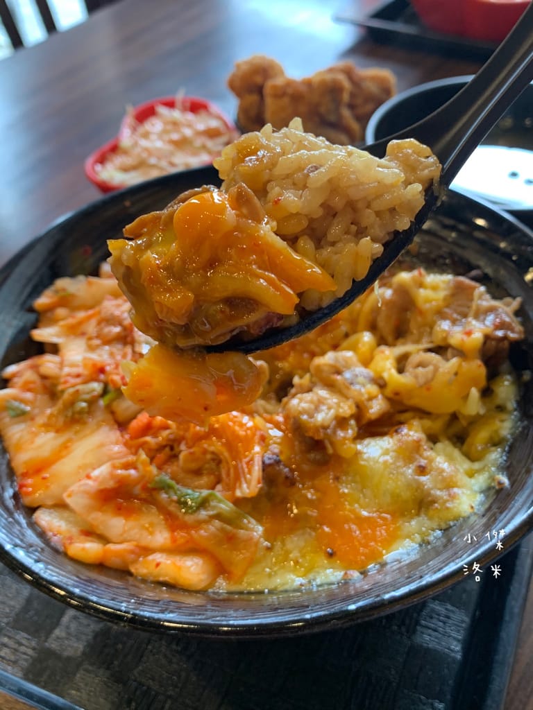 《美食》新丼-二訪｜混血韓美新丼超對味 韓式泡菜X雙色芝心起司拉絲 酥脆炸蝦丼 美食圓夢清單part2 中山站美食 台北好吃丼飯 台北美食推薦