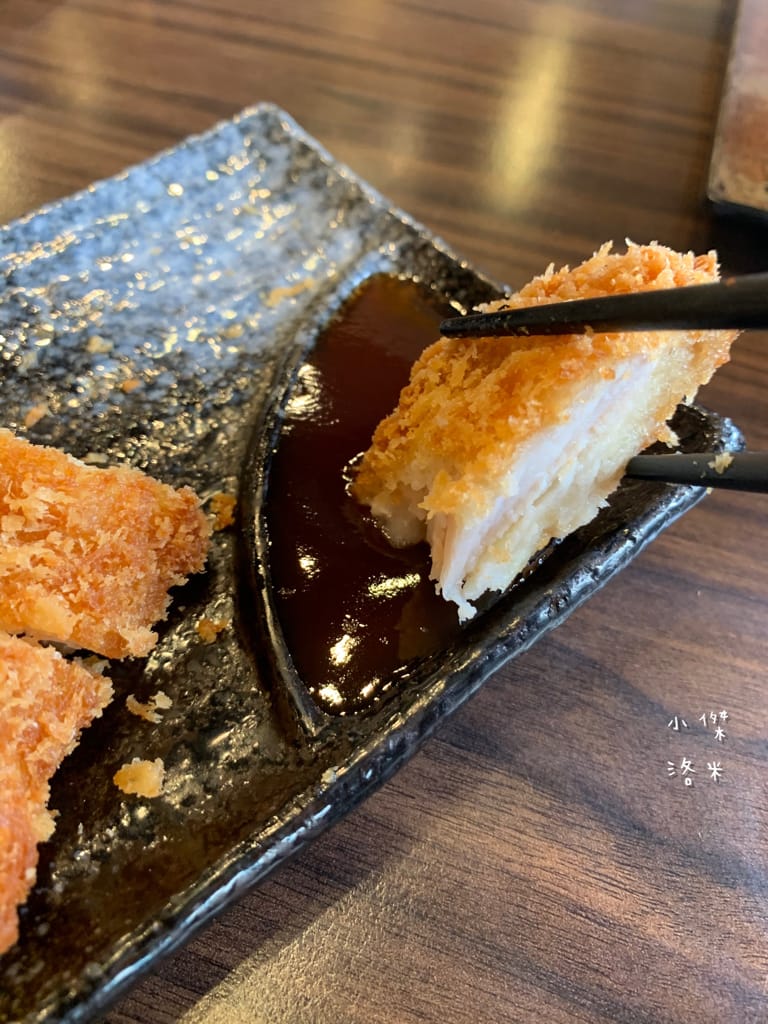 《美食》新丼-二訪｜混血韓美新丼超對味 韓式泡菜X雙色芝心起司拉絲 酥脆炸蝦丼 美食圓夢清單part2 中山站美食 台北好吃丼飯 台北美食推薦