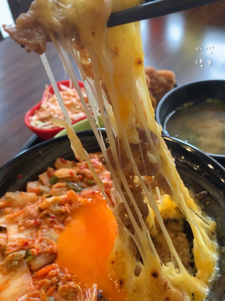 《美食》新丼-二訪｜混血韓美新丼超對味 韓式泡菜X雙色芝心起司拉絲 酥脆炸蝦丼 美食圓夢清單part2 中山站美食 台北好吃丼飯 台北美食推薦