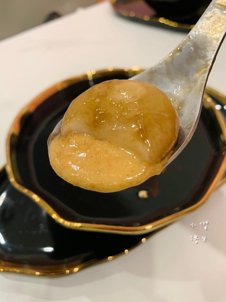 《美食》何家甜品鋪-公館汀州店｜ 好拍好吃的文青網美打卡甜品鋪 飄蔗香古制秘糖 冰的熱的都好吃 公館甜品推薦