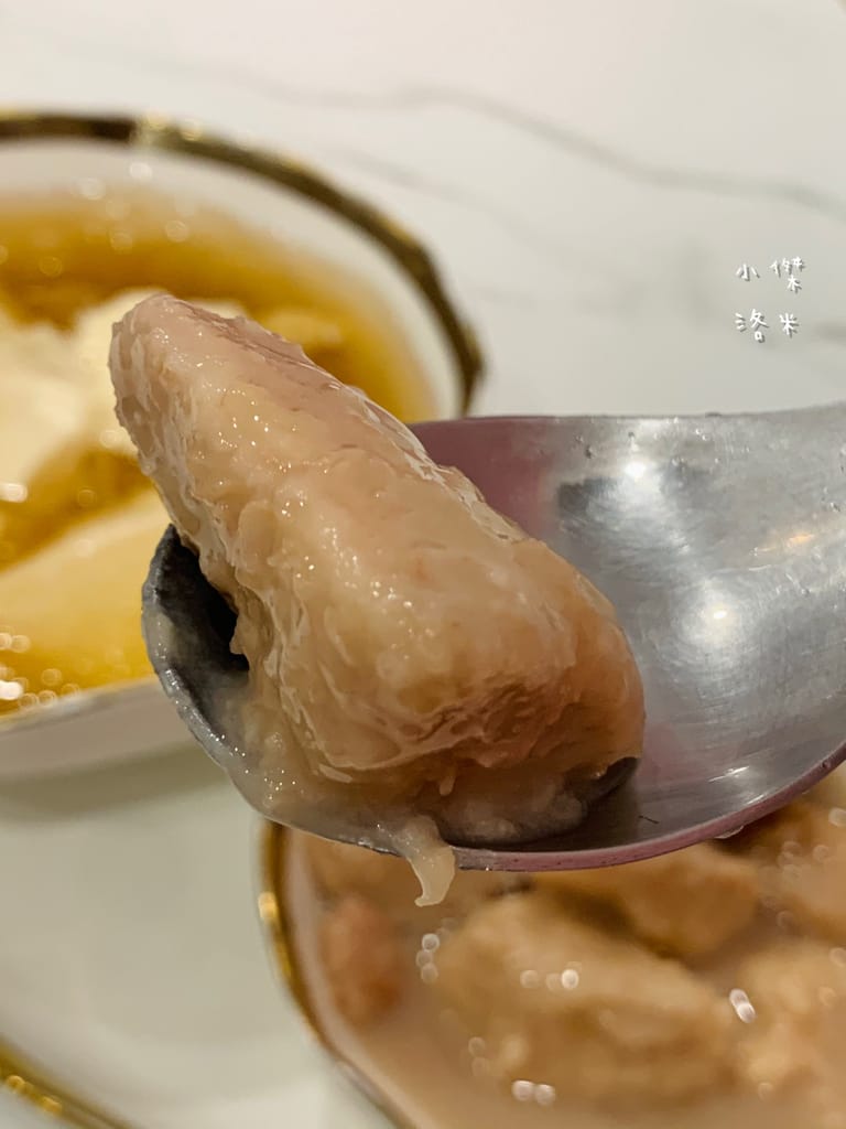 《美食》何家甜品鋪-公館汀州店｜ 好拍好吃的文青網美打卡甜品鋪 飄蔗香古制秘糖 冰的熱的都好吃 公館甜品推薦