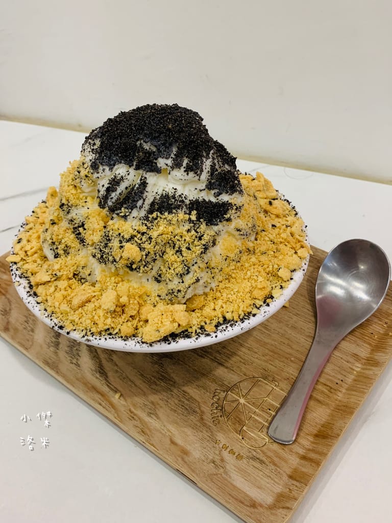 《美食》何家甜品鋪-公館汀州店｜ 好拍好吃的文青網美打卡甜品鋪 飄蔗香古制秘糖 冰的熱的都好吃 公館甜品推薦