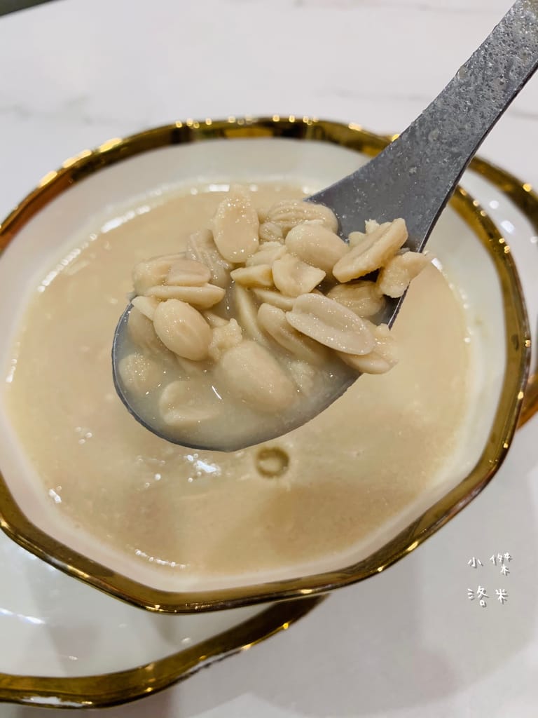 《美食》何家甜品鋪-公館汀州店｜ 好拍好吃的文青網美打卡甜品鋪 飄蔗香古制秘糖 冰的熱的都好吃 公館甜品推薦