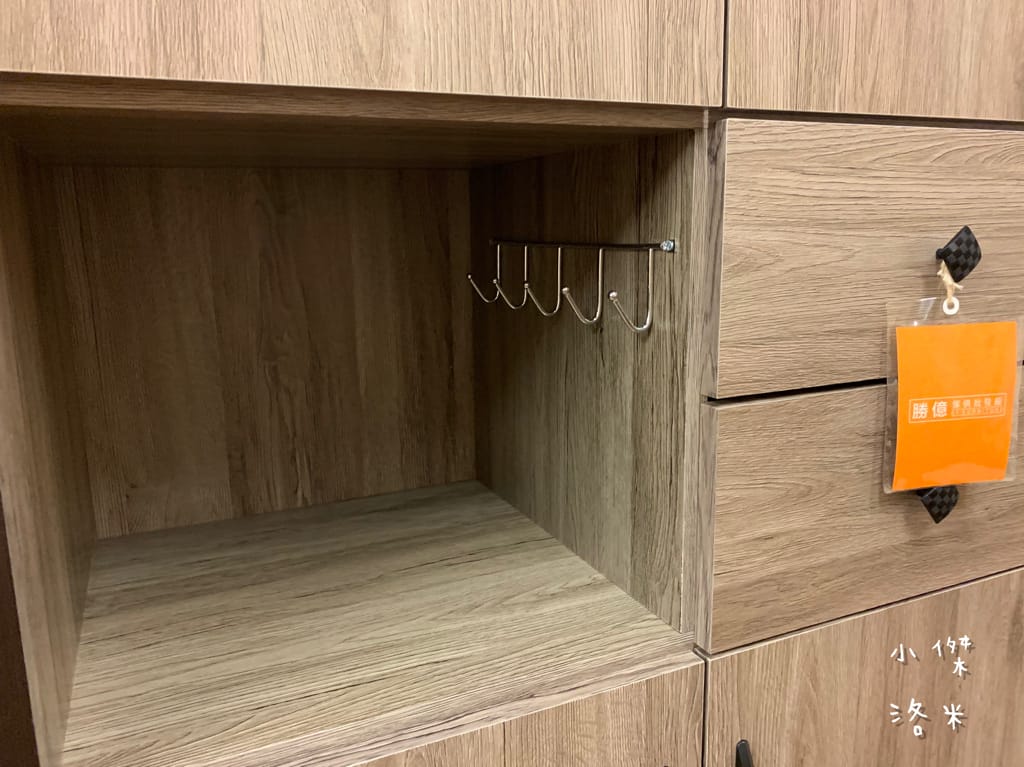 《生活》 勝億傢俱-土城店｜ 沙發/床墊/床架/衣櫃傢俱批發 用划算親民的價格 客製化各式風格的家 貓抓布沙發推薦 土城傢俱批發推薦