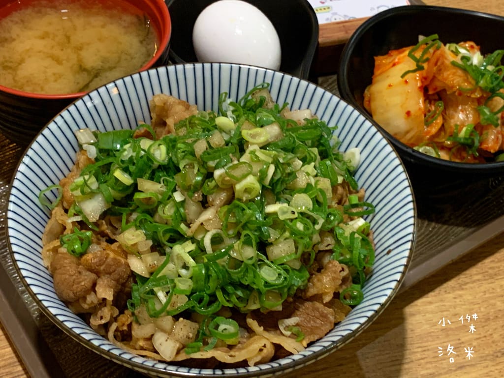 《美食》牛洞食堂-二訪｜經典款蔥香X復刻款熔岩起司 學生上班族的首選 高CP質丼飯 台電大樓站美食 公館美食 台北美食推薦