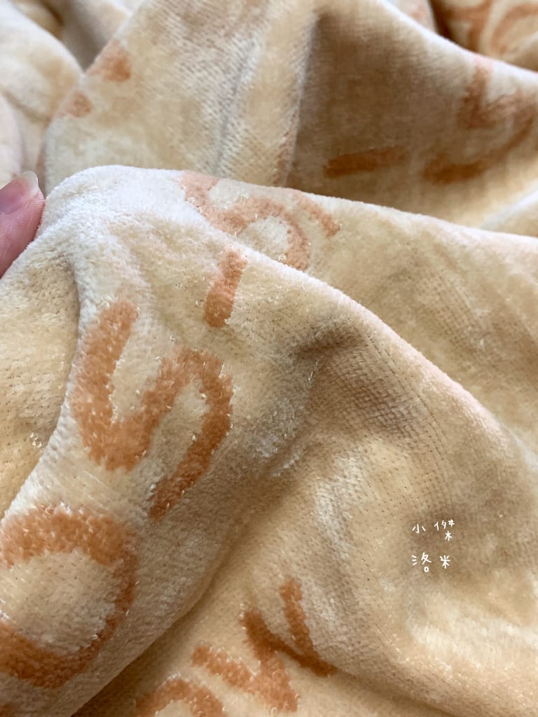 《親子》SDS-SHOW媽咪愛寶包-有機棉圍裙式浴巾｜嬰兒有機棉浴巾開箱 吸睛可愛造型連帽浴巾 寶寶沐浴洗澡不再打仗 百分之百台灣有機棉製作 實用新生兒禮物推薦 吸水性強寶寶浴巾推薦