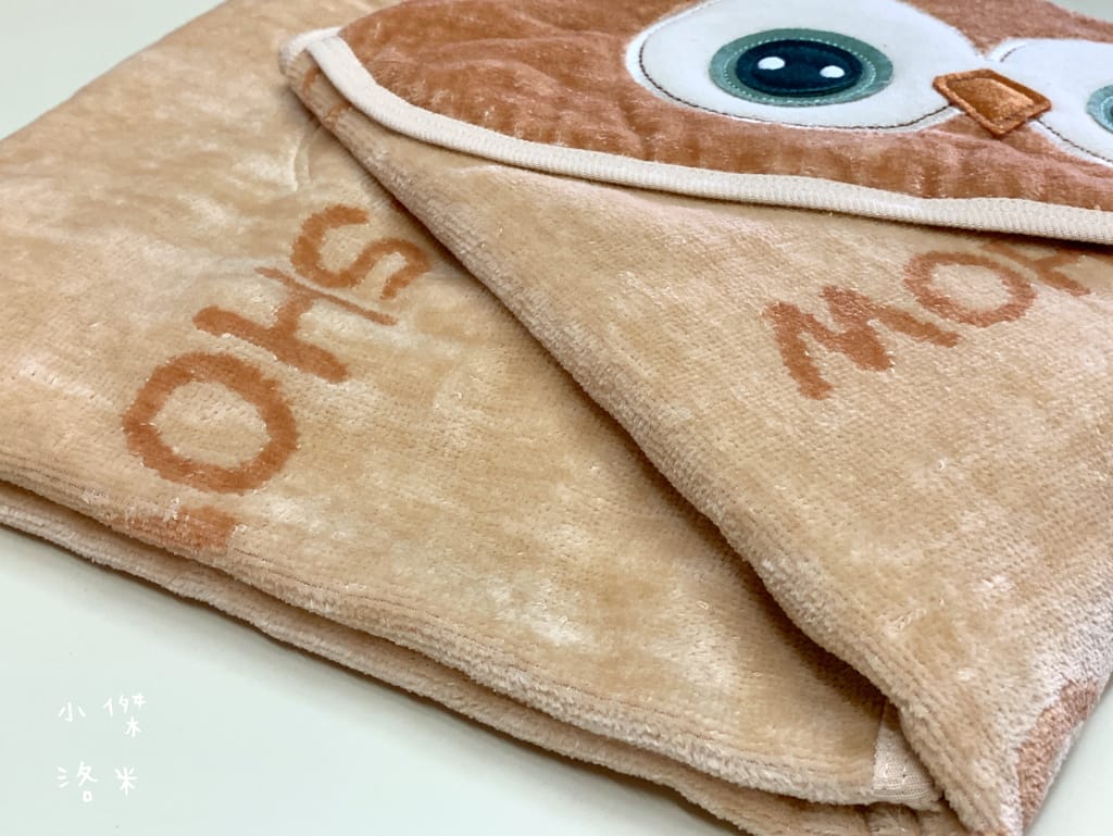 《親子》SDS-SHOW媽咪愛寶包-有機棉圍裙式浴巾｜嬰兒有機棉浴巾開箱 吸睛可愛造型連帽浴巾 寶寶沐浴洗澡不再打仗 百分之百台灣有機棉製作 實用新生兒禮物推薦 吸水性強寶寶浴巾推薦