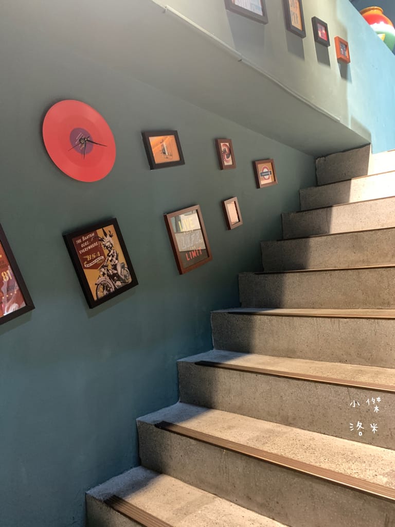 《美食》肥熊早早午餐｜早餐店兼賣便當竟然意外的好吃 咔啦雞腿漢堡香辣過癮 寵物友善早餐店 板橋早午餐食記