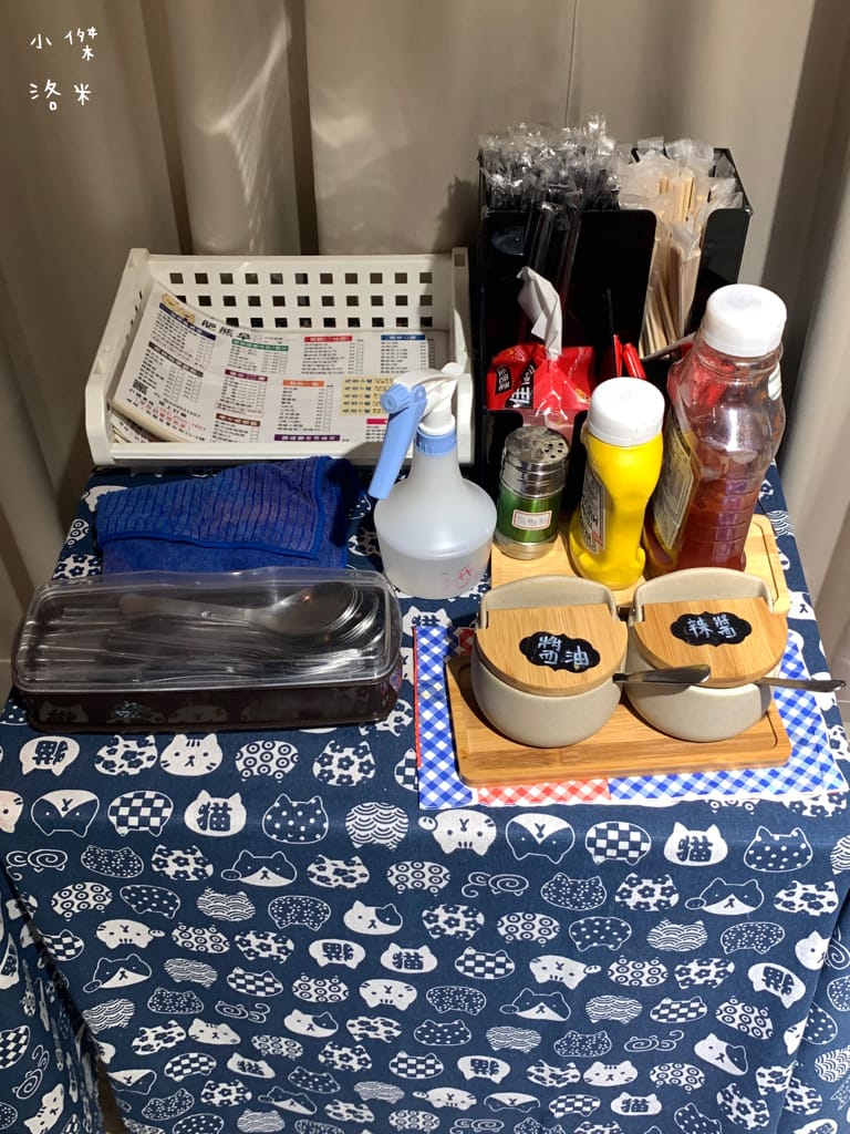 《美食》肥熊早早午餐｜早餐店兼賣便當竟然意外的好吃 咔啦雞腿漢堡香辣過癮 寵物友善早餐店 板橋早午餐食記