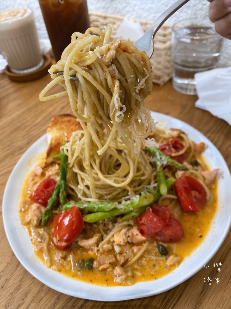 《美食》Compas Pasta House 康帕斯義麵屋｜手工義大利麵 自製手工醬料 新鮮現做食材 森林系清新網美店 寵物友善餐廳 東區美食推薦