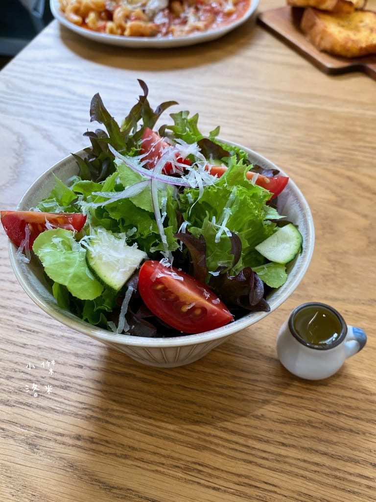 《美食》Compas Pasta House 康帕斯義麵屋｜手工義大利麵 自製手工醬料 新鮮現做食材 森林系清新網美店 寵物友善餐廳 東區美食推薦