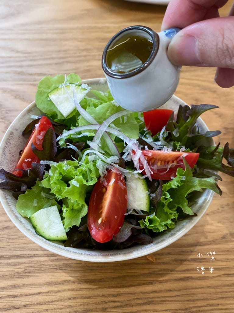 《美食》Compas Pasta House 康帕斯義麵屋｜手工義大利麵 自製手工醬料 新鮮現做食材 森林系清新網美店 寵物友善餐廳 東區美食推薦