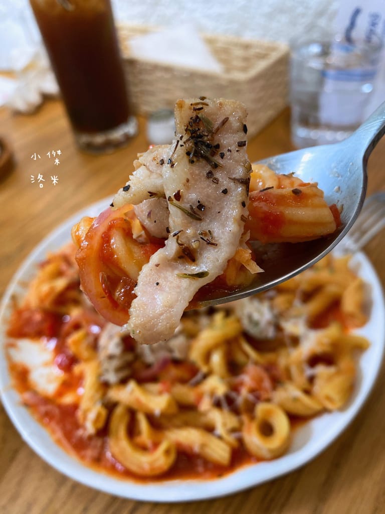 《美食》Compas Pasta House 康帕斯義麵屋｜手工義大利麵 自製手工醬料 新鮮現做食材 森林系清新網美店 寵物友善餐廳 東區美食推薦